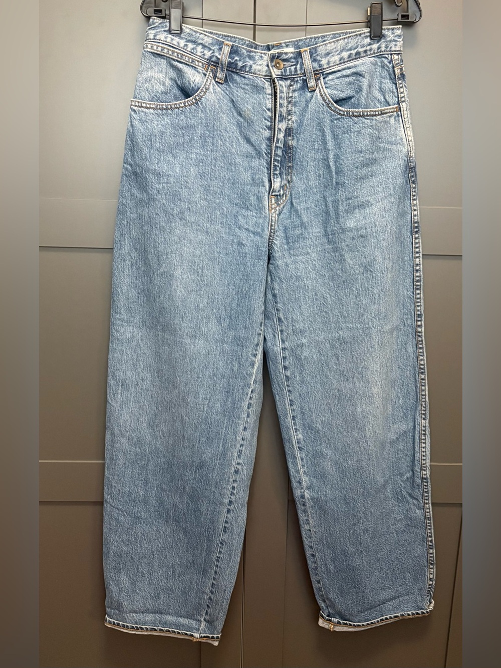 Uniqlo Barrel Leg High-Rise Jeans - Light Blue - Picture 4 of 5